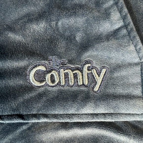 The Comfy Pullover Blanket Hoodie - Picture 3 of 5